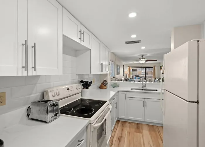 102 Waterview Clearwater Beach